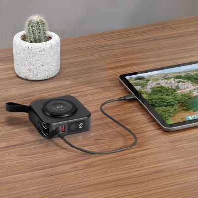 BARACUDA, univerzalni putni punjač pomoćna baterija, 10.000 mah, pd 20w, magsafe, crna